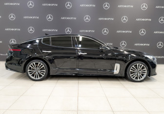 Подержанный автомобиль Kia Stinger 2018 года (4 фото)