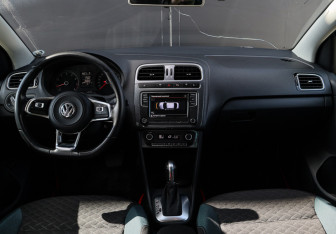 Подержанный автомобиль Volkswagen Polo Sedan 2019 года (9 фото)