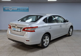 Подержанный автомобиль Nissan Sentra Sedan 2014 года (5 фото)