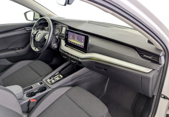 Подержанный автомобиль Skoda Octavia Liftback 2021 года (11 фото)
