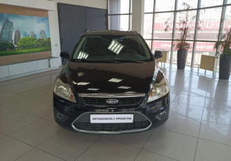 Подержанный автомобиль Ford Focus Sedan 2009 года (2 фото)