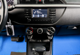 Подержанный автомобиль Kia Rio Sedan 2018 года (15 фото)