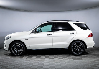 Подержанный автомобиль Mercedes-Benz GLE AMG 2016 года (8 фото)