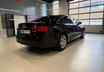 Подержанный автомобиль Audi A6 Sedan 2011 года (4 фото)