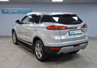 Подержанный автомобиль Geely Atlas 2018 года (7 фото)