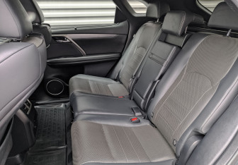 Подержанный автомобиль Lexus RX 2019 года (18 фото)