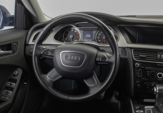 Подержанный автомобиль Audi A4 Sedan 2013 года (15 фото)