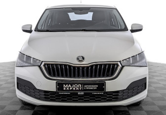 Подержанный автомобиль Skoda Rapid Liftback 2021 года (2 фото)