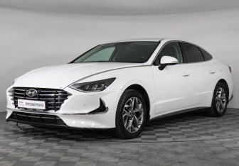Подержанный автомобиль Hyundai Sonata 2020 года (1 фото)