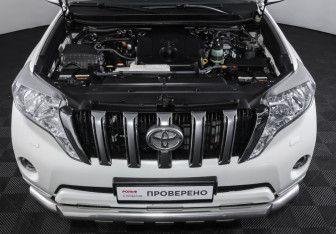 Подержанный автомобиль Toyota Land Cruiser Prado 2015 года (9 фото)