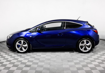 Подержанный автомобиль Opel Astra Hatchback 2014 года (8 фото)
