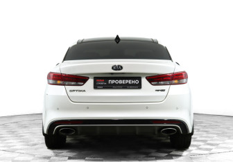 Подержанный автомобиль Kia Optima Sedan 2017 года (6 фото)