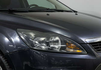 Подержанный автомобиль Ford Focus Wagon 2011 года (16 фото)