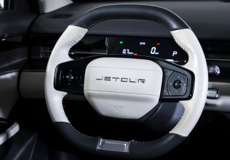 Подержанный автомобиль Jetour Dashing 2023 года (13 фото)
