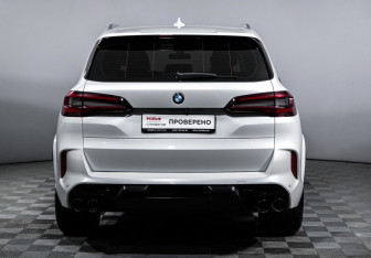 Подержанный автомобиль BMW X5 2020 года (6 фото)