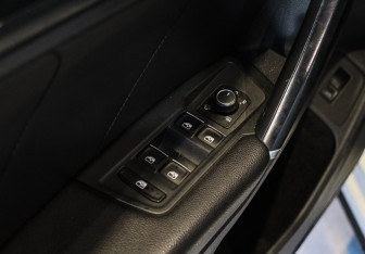 Подержанный автомобиль Volkswagen Tiguan 2018 года (16 фото)