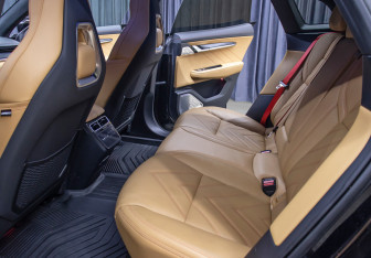 Подержанный автомобиль Zeekr 001 2023 года (12 фото)