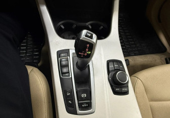 Подержанный автомобиль BMW X3 2013 года (14 фото)