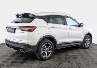 Подержанный автомобиль Geely Coolray 2023 года (5 фото)