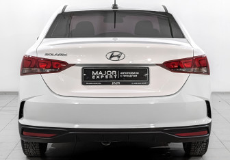 Подержанный автомобиль Hyundai Solaris Sedan 2021 года (6 фото)