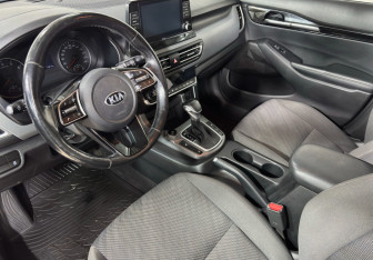 Подержанный автомобиль Kia Seltos 2020 года (17 фото)