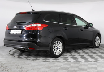 Подержанный автомобиль Ford Focus Wagon 2013 года (3 фото)