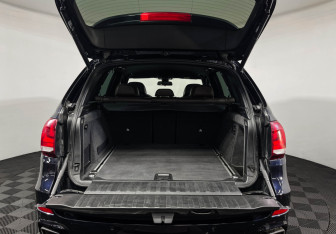 Подержанный автомобиль BMW X5 2018 года (9 фото)