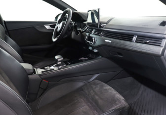 Подержанный автомобиль Audi A5 Liftback 2020 года (9 фото)
