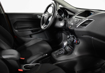 Подержанный автомобиль Ford Fiesta Hatchback 2016 года (7 фото)