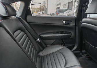 Подержанный автомобиль Kia Optima Sedan 2018 года (14 фото)