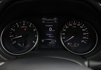 Подержанный автомобиль Nissan Qashqai 2014 года (12 фото)