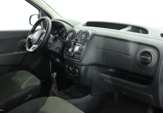 Подержанный автомобиль Renault Dokker 2019 года (9 фото)