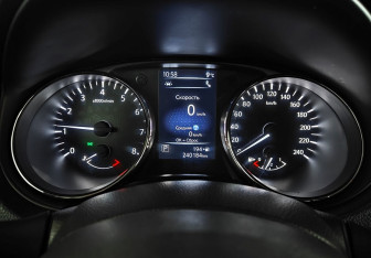 Подержанный автомобиль Nissan X-Trail 2019 года (11 фото)