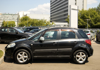 Подержанный автомобиль Suzuki SX4 Hatchback 2007 года (6 фото)