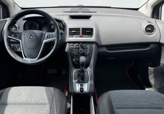 Подержанный автомобиль Opel Meriva 2012 года (9 фото)