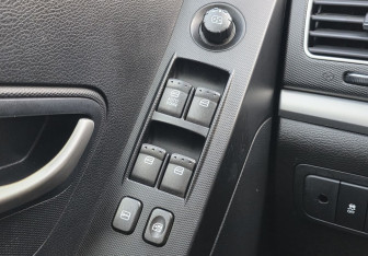 Подержанный автомобиль SsangYong Actyon 2011 года (16 фото)