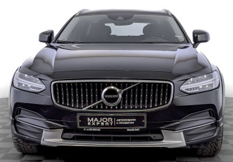 Подержанный автомобиль Volvo V90 Cross Country 2019 года (2 фото)