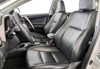 Подержанный автомобиль Toyota RAV4 2019 года (21 фото)