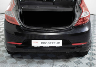Подержанный автомобиль Hyundai Solaris Hatchback 2014 года (9 фото)