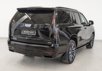 Подержанный автомобиль Cadillac Escalade Suv 2022 года (5 фото)