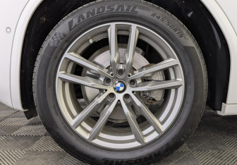 Подержанный автомобиль BMW X3 2020 года (12 фото)