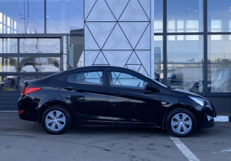 Подержанный автомобиль Hyundai Solaris Sedan 2016 года (4 фото)