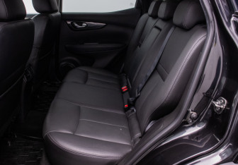 Подержанный автомобиль Nissan Qashqai 2021 года (11 фото)