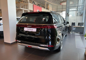 Новый Kia Carnival 2025 (4 фото)