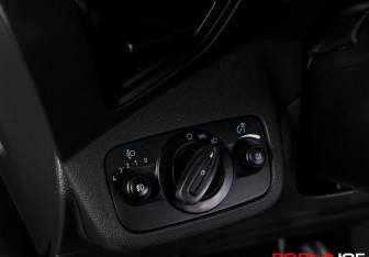 Подержанный автомобиль Ford Kuga 2014 года (18 фото)