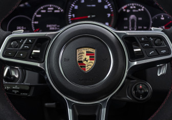 Подержанный автомобиль Porsche Cayenne 2019 года (11 фото)