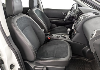 Подержанный автомобиль Nissan Qashqai 2013 года (24 фото)