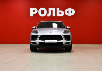 Подержанный автомобиль Porsche Macan 2019 года (2 фото)
