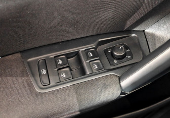 Подержанный автомобиль Volkswagen Tiguan 2021 года (17 фото)