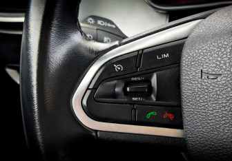 Подержанный автомобиль Geely Coolray 2022 года (28 фото)